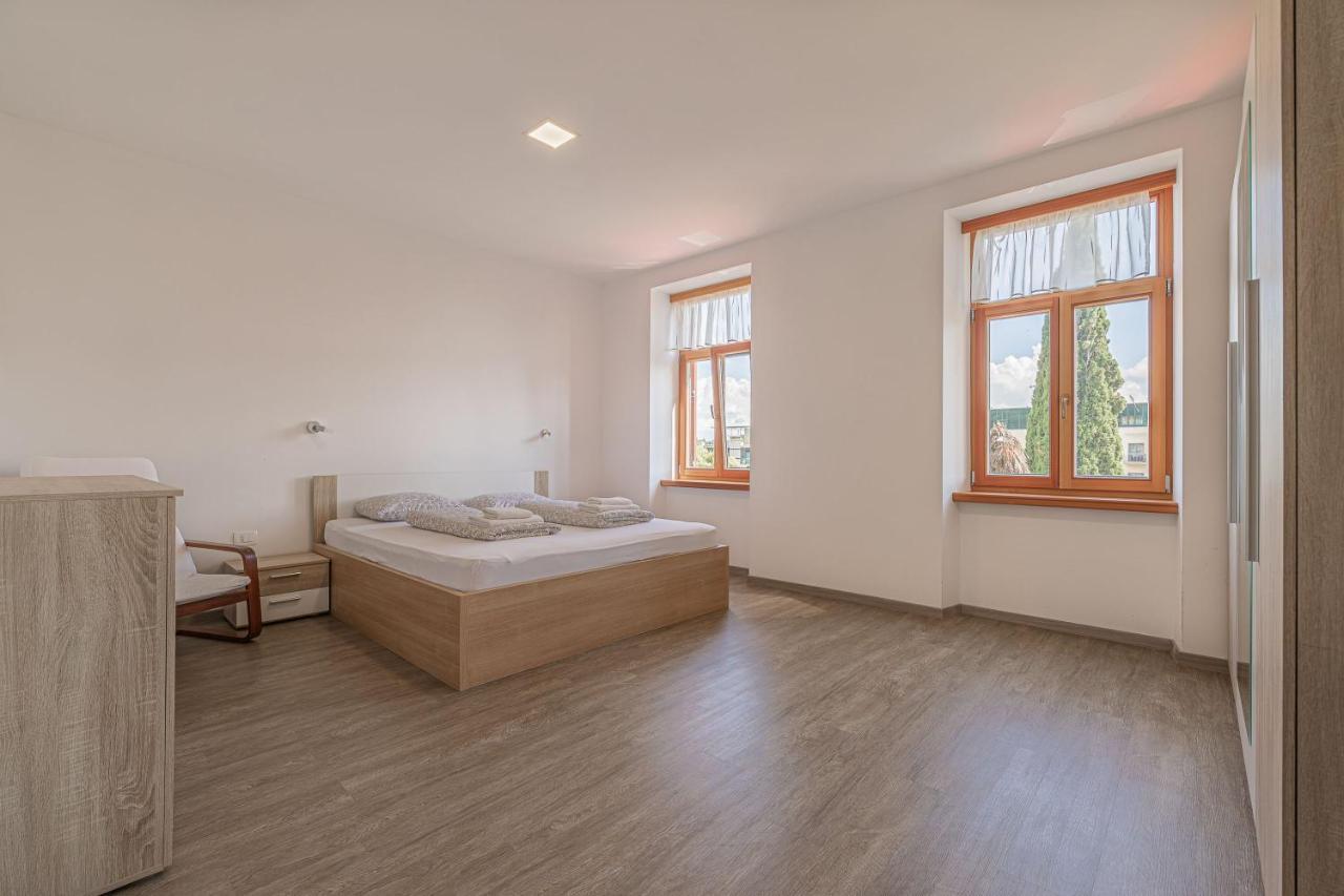 Villa Roma Portorose ภายนอก รูปภาพ